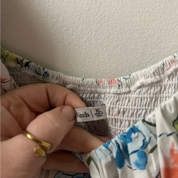 Abercrombie & Fitch Ruched White Floral Smocked Dress, size XL - Picture 4 of 7